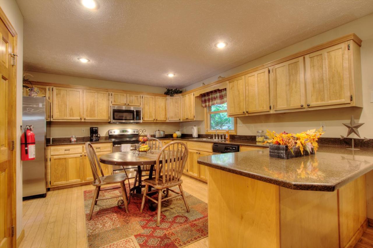 Gorgeous "Country Roads" By Honeybearcabins 4Br 4Ba, Next To Pool, Easy Drive, Main Strip Location! Pigeon Forge Exterior foto